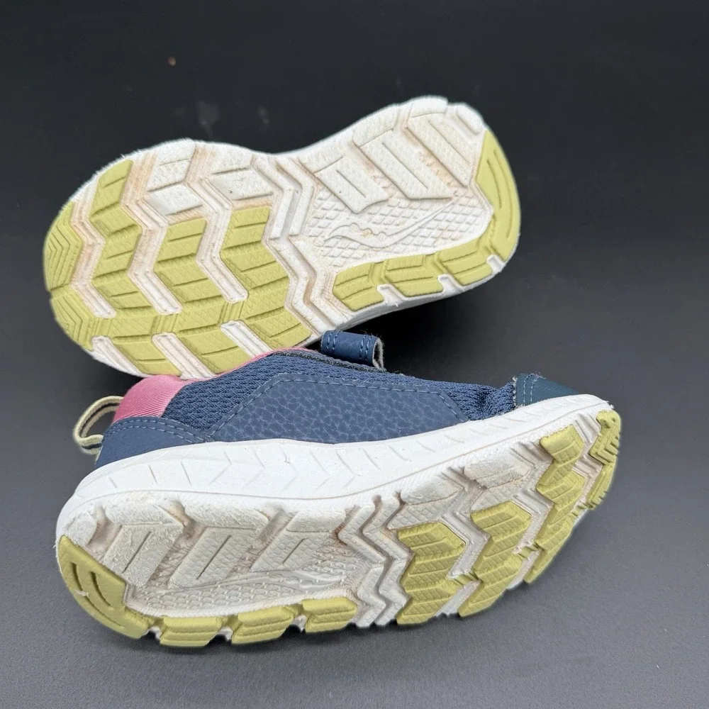 Saucony Wind Shield running shoes size 7m Toddler Pink Navy Blue
